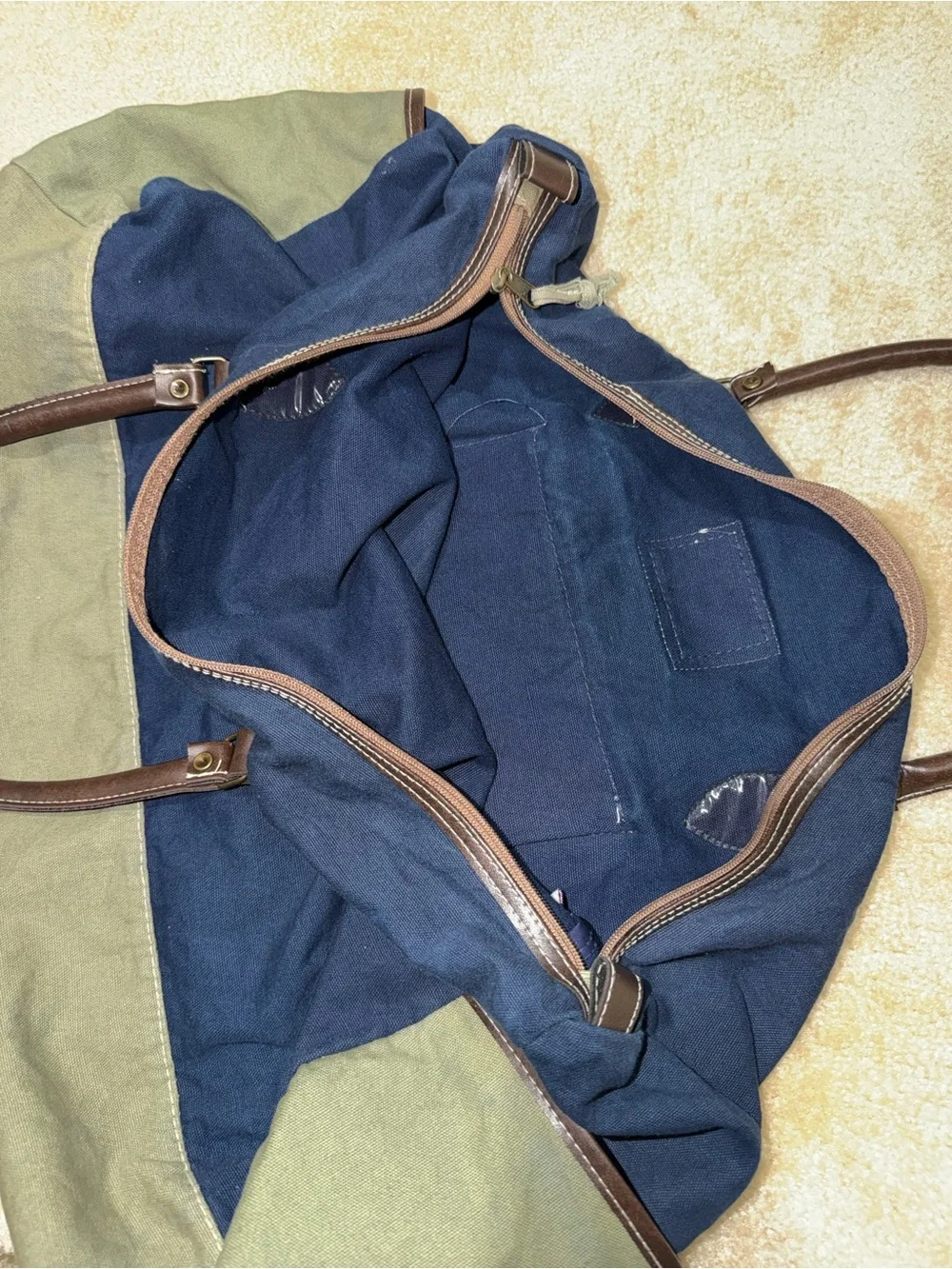 Vintage Winnie the Pooh Gear Duffel Bag Blue Green Travel Weekender Disney